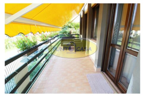 Borghetto Lodigiano. Appartamento in villa con giardino privato e terrazzo in vendita. riferimento-388 (8)