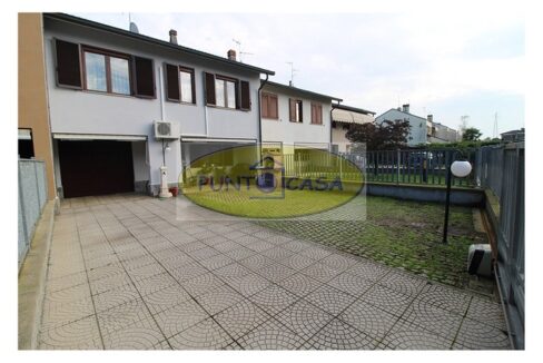 Ossago Lodigiano. Vendesi villa a schiera con giardino privato. Riferimento 8710 (9)