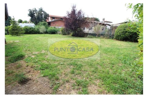 Vendesi a Cervignano d'Adda villa signorile con magazzino e ampio giardino. riferimento 8425 (12)